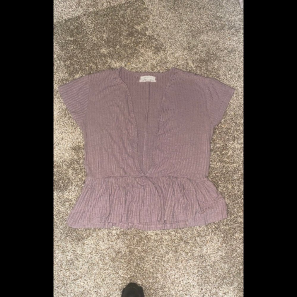 Urban Outfitters Shirt / Size M